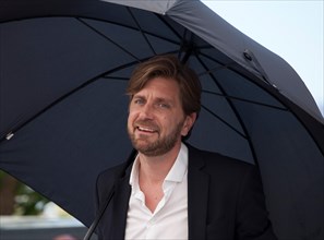 Cannes, France. 20th May, 2017. Director Ruben Ostlund at the The Square film photo call at the 70th Cannes Film Festival Saturday 20th May 2017, Cannes, France. Photo Credit: Doreen Kennedy/Alamy Liv...