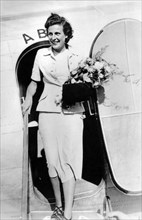 1937 , STOCKHOLM , SWEDEN : The german  Nazi  movie director and actress  LENI RIEFENSTAHL  ( 1902 - 2003 ) , friend of  ADOLF  HITLER  , arrival in Stockholm by air from Copenhagen , like a official ...