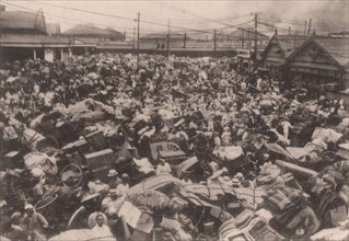 Japan Earthquake 1923: Crowds of refugees assembled in the neighbourhood of Uyeno railway station