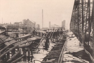 Japan Earthquake 1923: The wreckage of Azumabashi bridge on the Sumida river