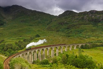 the jacobite steam train at glenfinnan