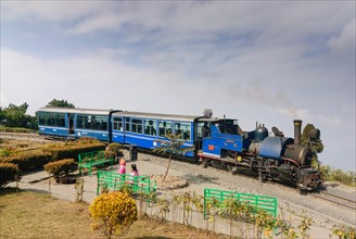 Ghoom: Darjeeling Himalayan Railway in the Batasia Loop, West Bengal, Westbengalen, India