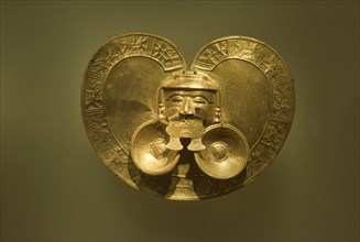 Gold Yotoco face plate, Museo del Oro, Bogotá, Colombia