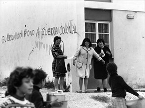 After the socialist military coup, the so-called Carnation Revolution in Portugal, the slum dwellers in Boa Vista launched their own revolution. They occupied 270 apartments that they have been empty ...