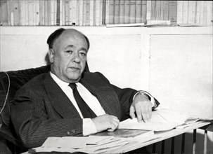 1965 ca :The most celebrated french  theatre dramatist  EUGENE IONESCO ( 1909 - 1994 ). was a Romanian and French playwright and dramatist, one of the foremost playwrights of the Theatre of the Absurd...
