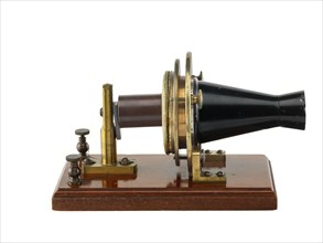 Experimental telephone by Alexander Graham Bell, demonstrated at the Philadelphia Centennial Exposition of 1876. EM*252599.