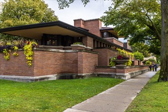 Frederick C. Robie House is a prairie-style House designed by Frank Lloyd Wright in 1910 near the Campus of Chicago University. Chicago, United States