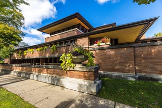 Frederick C. Robie House is a prairie-style House designed by Frank Lloyd Wright in 1910 near the Campus of Chicago University. Chicago, United States