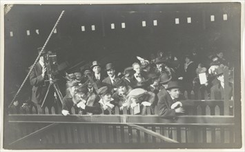 Public and Filmer wave ship that leaves for New York during the First World War, Anonymous, 1914 - 1918 photograph  Netherlands paper gelatin silver print ships (in general)