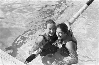Olympic Games in Rome, Cocky Gastelaars with Dawn Fraser (left), August 28, 1960, sports, swimming, The Netherlands, 20th century press agency photo, news to remember, documentary, historic photograph...