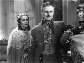 ELISSA LANDI and ROBERT DONAT in THE COUNT OF MONTE CRISTO 1934 director ROWLAND V. LEE novel Alexandre Dumas screenplay Philip Dunne Dan Totheroh  and Rowland V. Lee cinematography J. Peverell Marley...