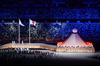 Tokyo, Japan, 23 July, 2021. The Olympic flag is raised during the Opening Ceremony of the Tokyo 2020 Olympic Games . Credit: Pete Dovgan/Speed Media/Alamy Live News