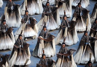 Chinese performers during the Opening Ceremony of the Beijing 2008 Olympic Games at the National Stadium, known as Bird's Nest, Beijing, China, 08 August 2008. Photo: Peer Grimm ###dpa###