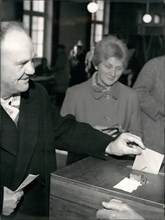 Nov. 11, 1958 - General Election for the new assembly were held in France today: Maurice Thorez, the French communist leader, voting at Choisy Le Roi, in Theparis suburbs, this morning.
