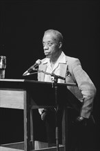 Lecture James Baldwin in the series Another Window on the World in the Bali in Amsterdam James Baldwin during his lecture Date: December 2, 1984 Location: Amsterdam, Noord-Holland Keywords: READINGES,...