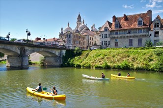 Canoeing on the river L'isle ariving at Périgueux with St Front Cathedral