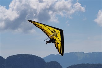 Dual hang glider at Annecy in France