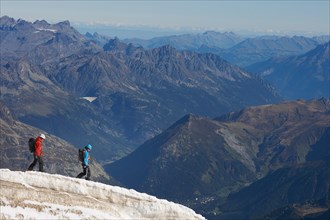 Mountaineers on mountain, Chamonix, Haute Savoie, France