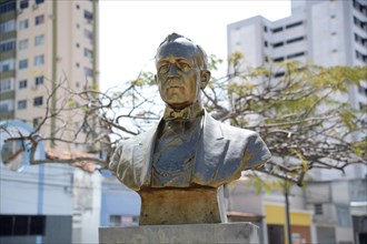 Busto do Ex-presidente do Brasil Getulio Vargas na praça de mesmo nome, popularmente conhecida como "do mini-Golf", em Aracaju-SE.