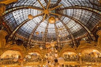 PARIS, FRANCE, DECEMBER 14, 2015 : christmas decorations at Le Printemps store, december 14, 2015 in Paris, France