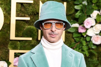 BEVERLY HILLS, LOS ANGELES, CALIFORNIA, USA - JANUARY 05: Jeremy Strong wearing Loro Piana arrives at the 82nd Annual Golden Globe Awards held at The Beverly Hilton Hotel on January 5, 2025 in Beverly...