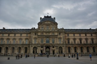 Perrault’s Colonnade Square and the Louvre Museum