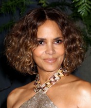 New York City, USA. 16th Sep, 2024. Halle Berry attending the 'Never Let Go' World Premiere held at Regal Times Square on September 16, 2023 in New York City, NY © Steven Bergman/AFF-USA.COM Credit: A...