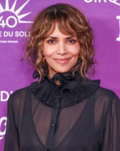 SANTA MONICA, LOS ANGELES, CALIFORNIA, USA - OCTOBER 24: Halle Berry arrives at Cirque du Soleil's 'KOOZA' Red Carpet Premiere held at the Santa Monica Pier on October 24, 2024 in Santa Monica, Los An...