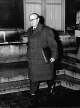 Dec. 21, 1973 - M. Guy Mollet Might Resign to Show His Disagreement with the Government Economical Politic. OPS: M. Guy Mollet, Minister of State, leaving the Hotel Matignon after the special cabinet ...