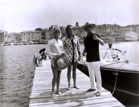 ROY BOULTING (DIR) PORTRAIT ON SET THERE'S A GIRL IN MY SOUP (1970) WITH GOLDIE HAWN, PETER SELLERS RYBO 001P