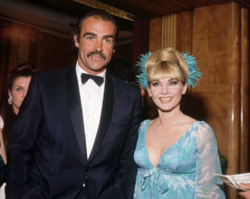 Sean Connery with his wife Diane Cilento at the film premiere of, "You Only Live Twice" (1967)  File Reference # 33751 378THA