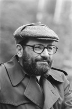 Italian writer Umberto Eco Date: May 22, 1984 Keywords: portraits, writers Personal name: Eco, Umberto