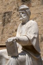 Cordoba a Avveroes Statue of Avveroes in Cordoba Andalucia Spain