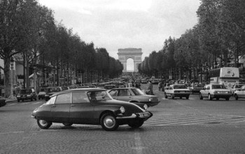 1964 CITROEN DS19 driving in Paris France