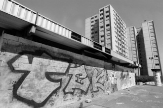 Democratie area in the Minguettes district: a  neighborhood is doomed to demolition, Venissieux, France. Archives. 1991