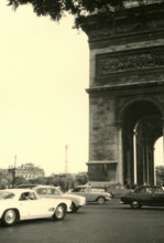 Cars parked at the Arc de Triomphe, Paris, France 1961