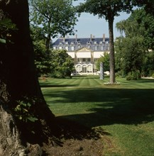 Garden of the British Embassy in Paris