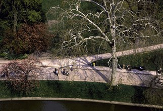 Buttes-Chaumont garden in Paris