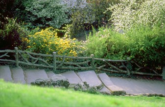 Buttes-Chaumont garden in Paris