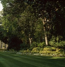 Hotel Matignon garden , Paris
