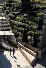 Escalier de la promenade plantée à Paris