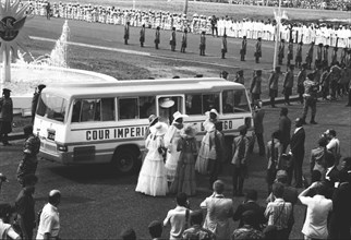Bus impérial lors de la cérémonie du couronnement de Bokassa (1977)