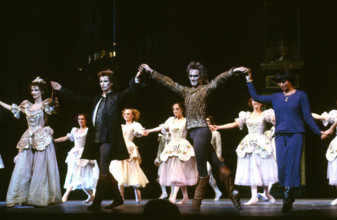 'Le Chat botté' show