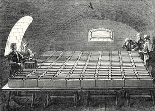 The large battery of Wollaston, built by Davy, in 1807, at the Royal Institute in London