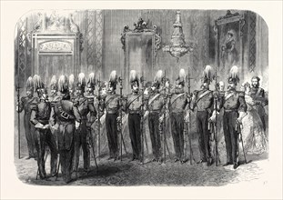 THE QUEEN'S COURT: THE HON. CORPS OF GENTLEMEN-AT-ARMS ON DUTY AT BUCKINGHAM PALACE, LONDON, UK,