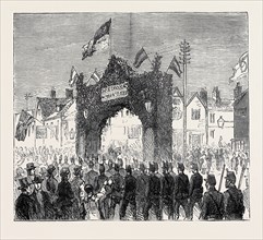 THE VOLUNTEER REVIEW AT DUNSTABLE ON EASTER MONDAY: THE TRIUMPHAL ARCH, HIGH STREET