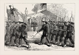 MARCH PAST OF THE GARIBALDI GUARD BEFORE PRESIDENT LINCOLN, AMERICAN CIVIL WAR, UNITED STATES OF