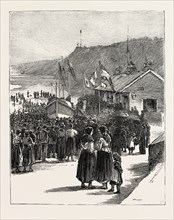 THE RELIGIOUS SERVICE BEFORE THE LAUNCH AT CULLERCOATS  NORTHUMBERLAND, ENGRAVING 1884, UK,
