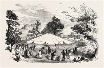 ENCAMPMENT OF FOOR GUARDS, AT THE EASTERN END OF THE GREAT EXHIBITION BUILDING, UK, 1851 engraving