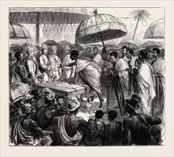 THE ASHANTEE WAR, READING THE QUEEN'S LETTER AT THE PALAVER OF KINGS AT ACCRA, GHANA: ATTAH, KING